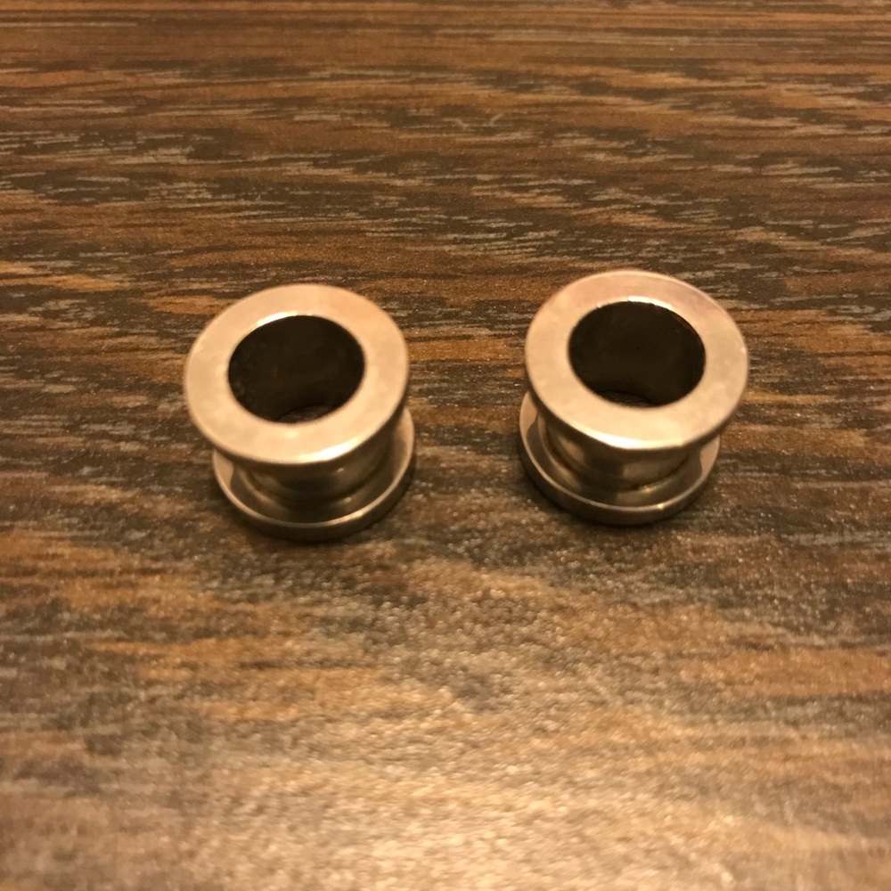 Stainless steel plugs 🔗